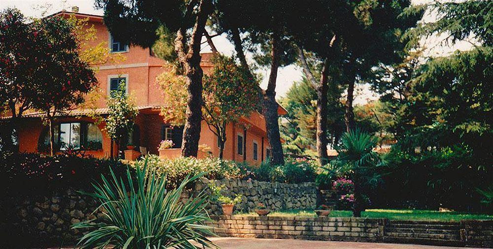 רומא Resort La Rocchetta מראה חיצוני תמונה